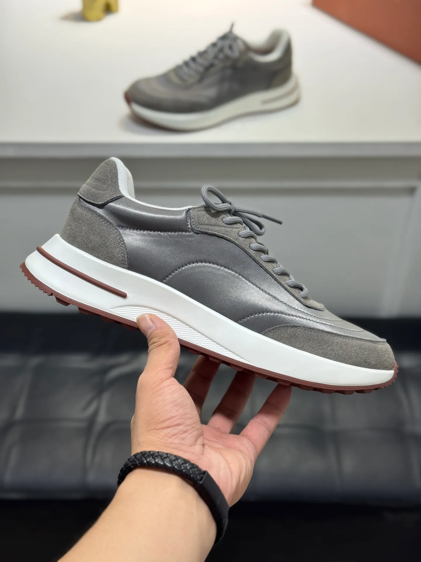 Men's men's shoes 💰440 [New style] 🪳🪳loro piana/LP material: The upper is made of umbrella cloth for routing. Anti-velvet fabric is wrapped on the front and back to ensure stability. The rear is equipped with a cushion to improve wearing comfort. Breathable mesh shoes. Stretch cloth lining𥚃. Latex mesh insole. TPU outsole. Code number: 38-44 (45 customized